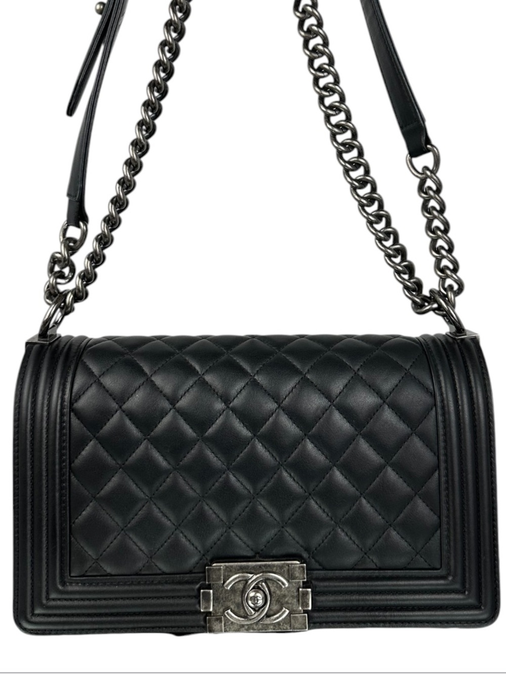 CHANEL BOY LEATHER flap Bag BLK Medium